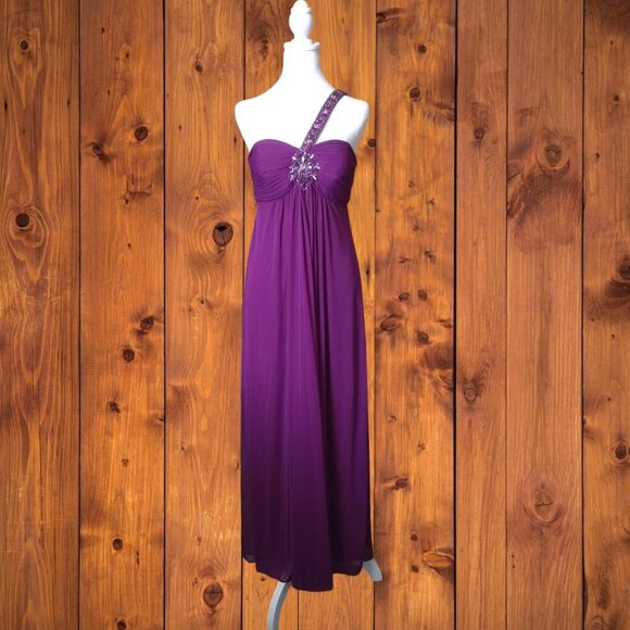 Xscape Dresses & Skirts - XSCAPE by Joanna Chen Women's Size 10P Bead One Shoulder Maxi Dress Gown Purple